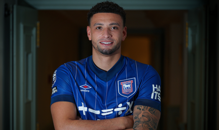 崭露头角 崭露头角